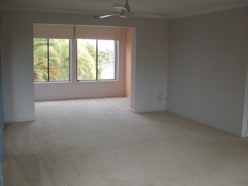 12 Forster Avenue, Sorrento QLD 4217