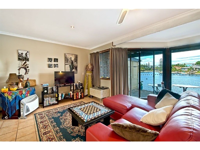 12 Orvieto  Avenue, Broadbeach QLD 4218