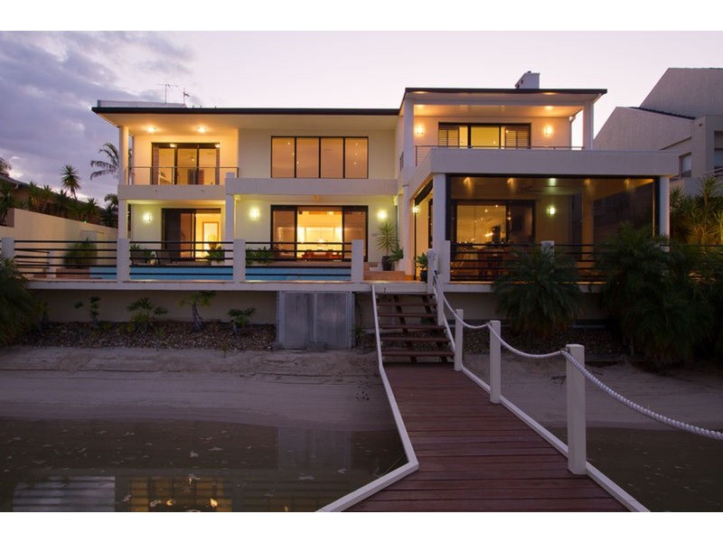 Paradise Waters QLD 4217