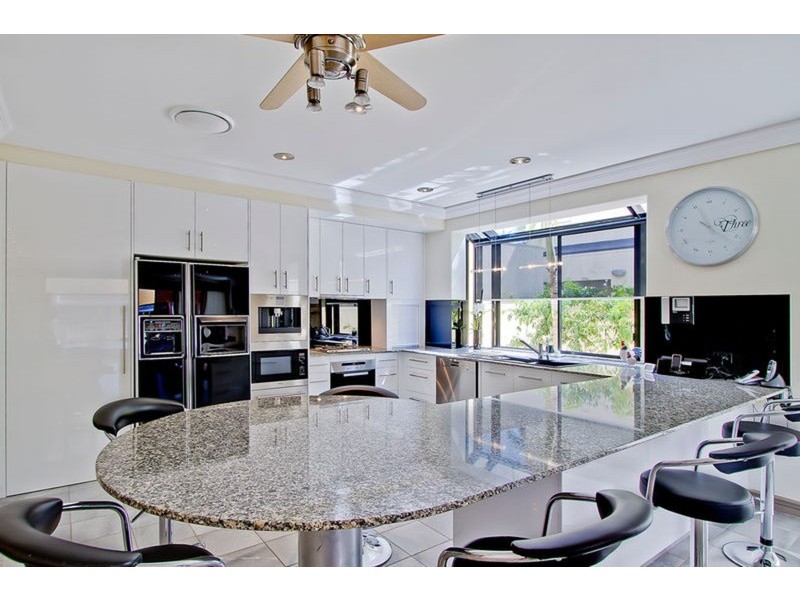 Paradise Waters QLD 4217