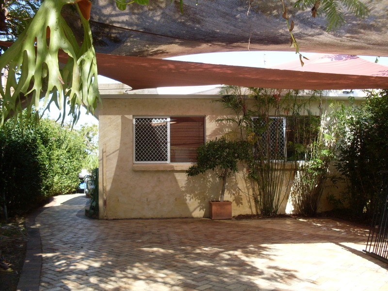 2/10 Orvieto  Avenue, Mermaid Beach QLD 4218