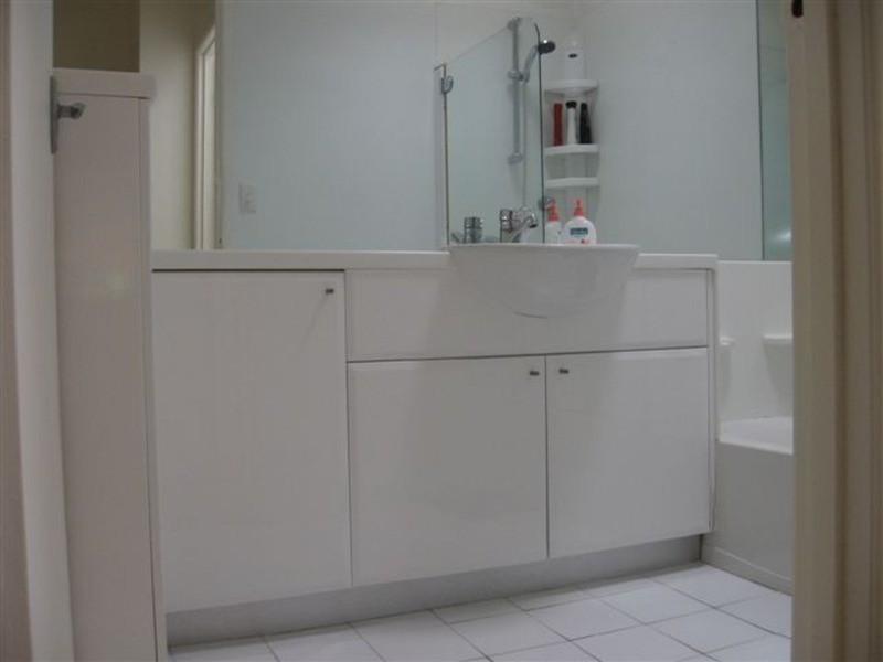 2/10 Orvieto  Avenue, Mermaid Beach QLD 4218