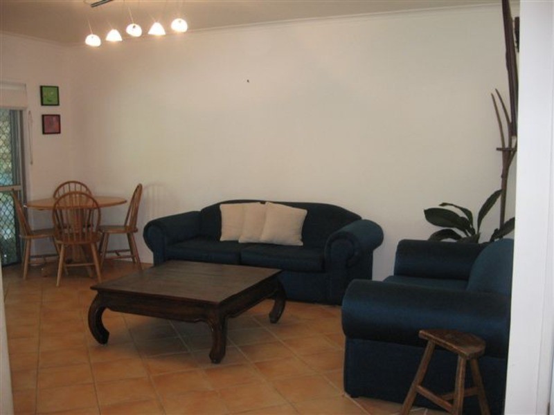 2/10 Orvieto  Avenue, Mermaid Beach QLD 4218