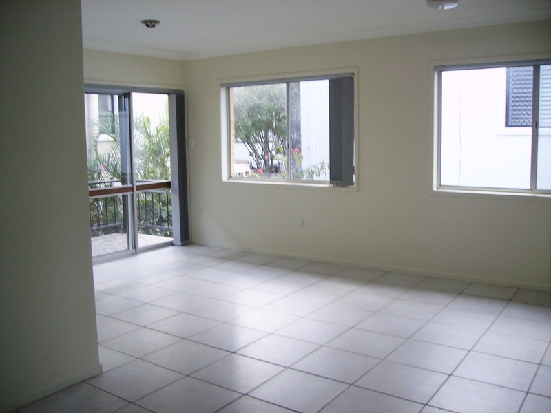 3/9 Birt Avenue, Surfers Paradise QLD 4217