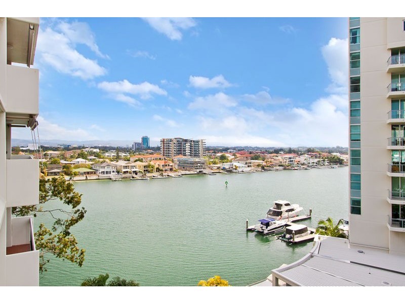 32 Riverview Parade, Surfers Paradise QLD 4217