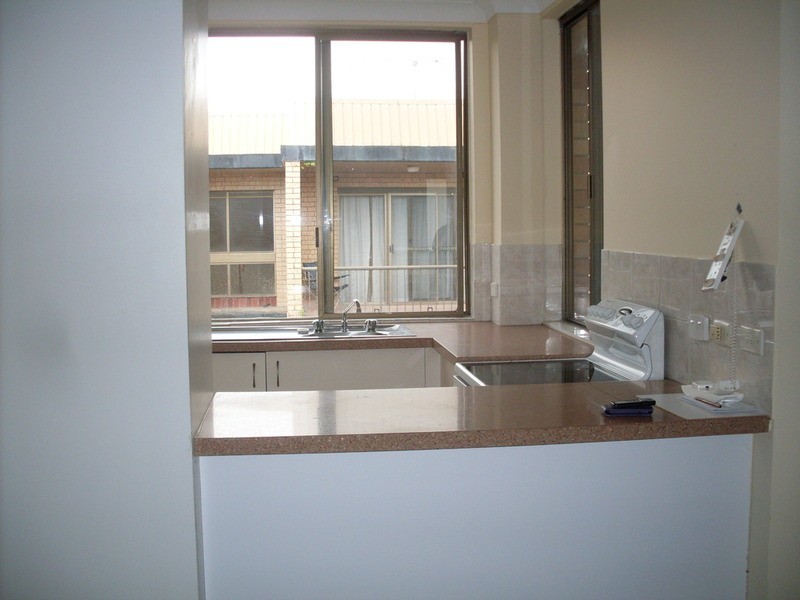 11/11 Stanhill Drive, Chevron Island QLD 4217
