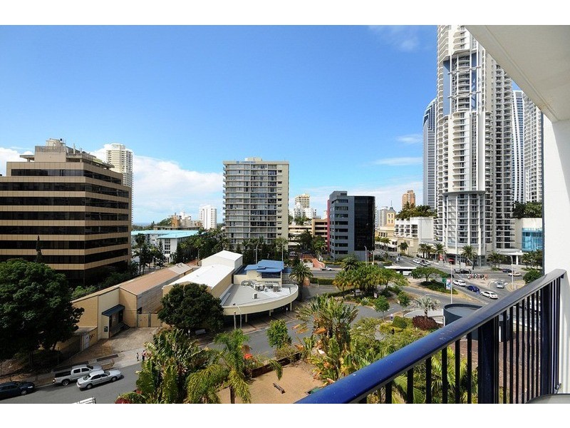 6B/2 Riverview  Parade, Surfers Paradise QLD 4217
