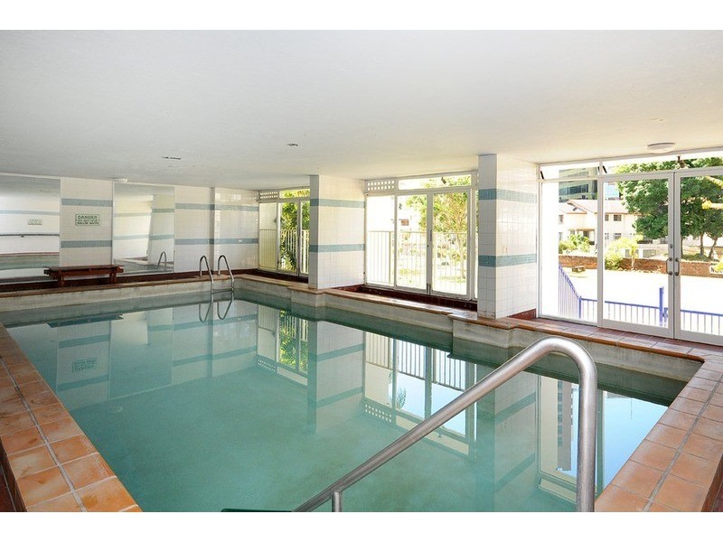 6B/2 Riverview  Parade, Surfers Paradise QLD 4217
