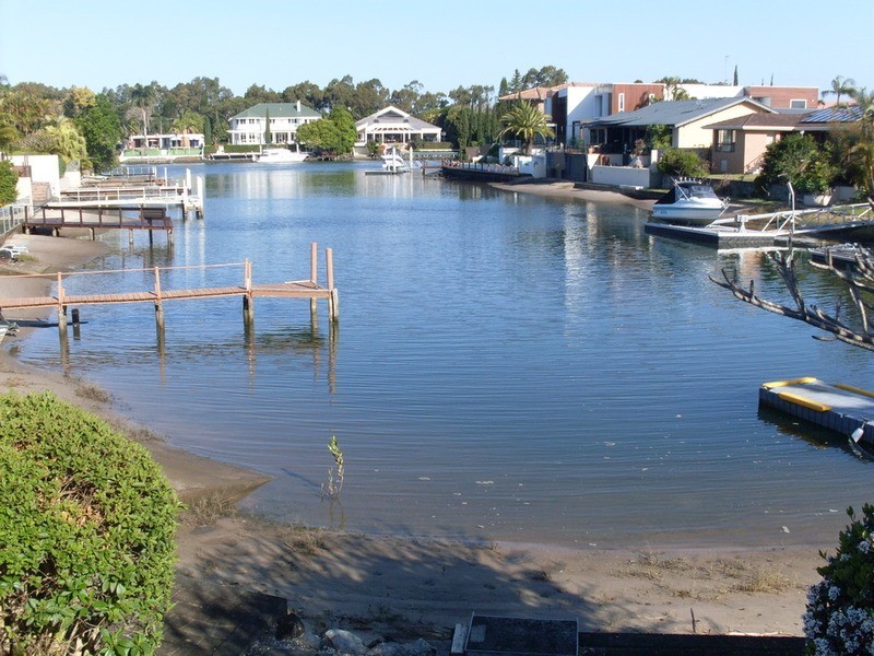 76 Boomerang  Crescent, Sorrento QLD 4217