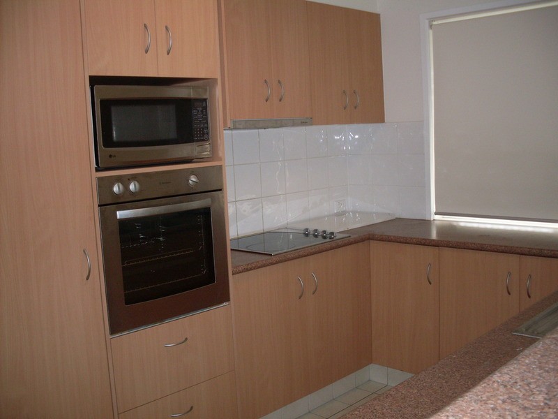 27  Walton  Street, Southport QLD 4215