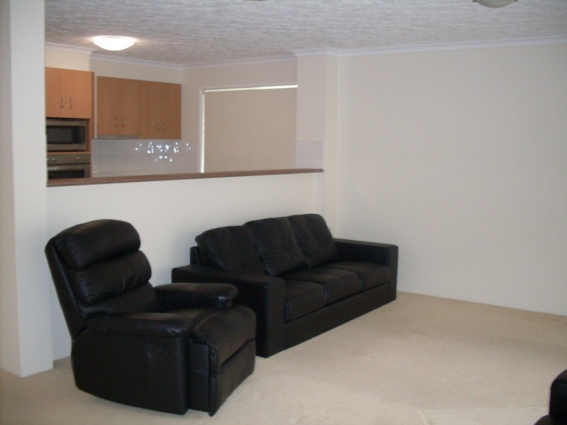 27  Walton  Street, Southport QLD 4215