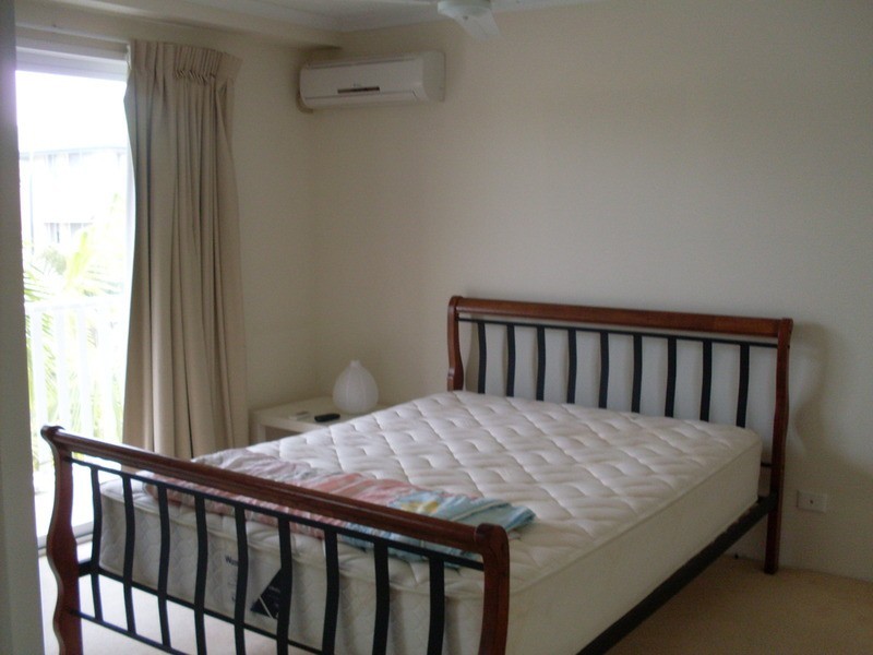 27  Walton  Street, Southport QLD 4215