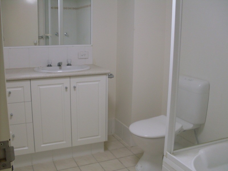 27  Walton  Street, Southport QLD 4215