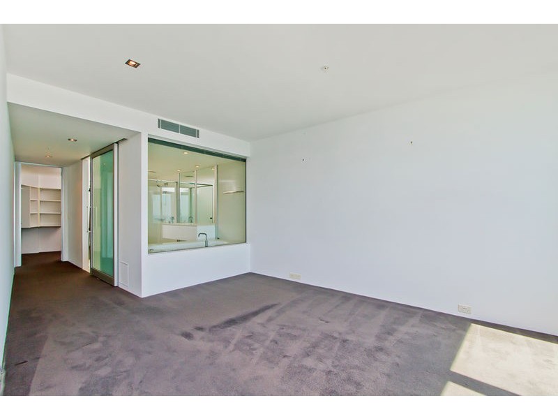 9 Hamilton Avenue, Surfers Paradise QLD 4217