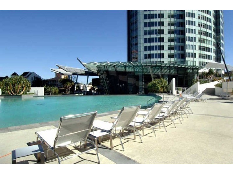 9 Hamilton Avenue, Surfers Paradise QLD 4217