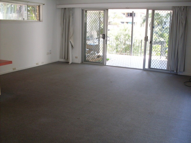 12 Markwell Avenue, Surfers Paradise QLD 4217
