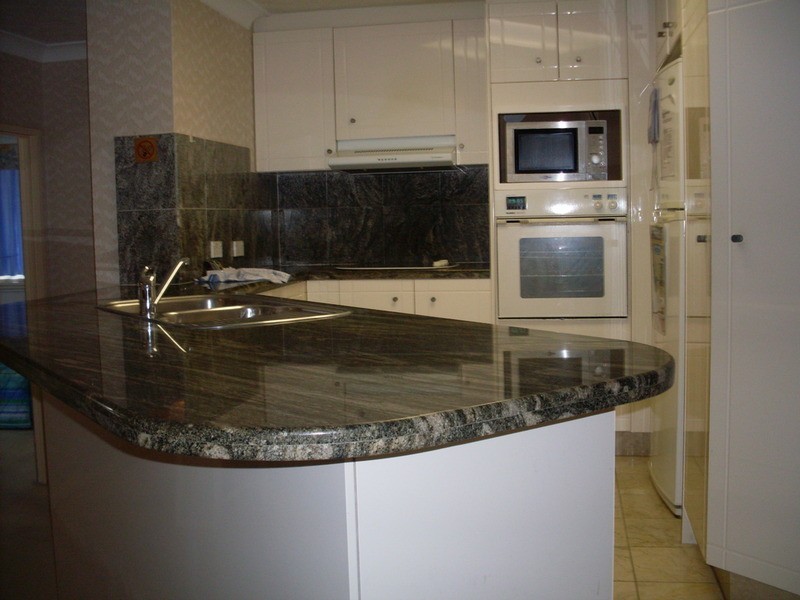 40/19 Riverview Parade, Surfers Paradise QLD 4217