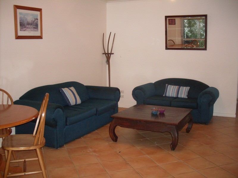 2/10 Orvieto  Avenue, Mermaid Beach QLD 4218