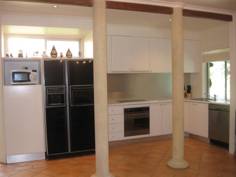 2/10 Orvieto  Avenue, Mermaid Beach QLD 4218