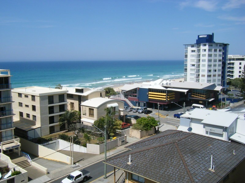 10 Vista Street, Surfers Paradise QLD 4217