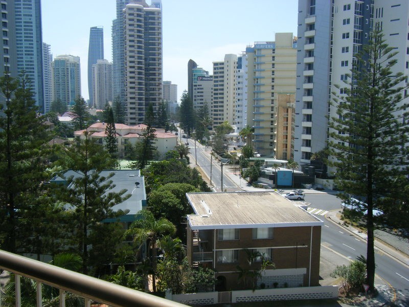 10 Vista Street, Surfers Paradise QLD 4217