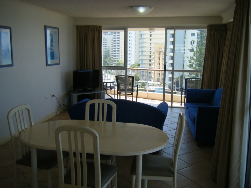 10 Vista Street, Surfers Paradise QLD 4217