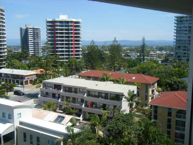 10 Vista Street, Surfers Paradise QLD 4217