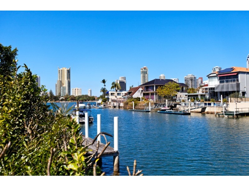 32 Southern Cross Drive, Surfers Paradise QLD 4217