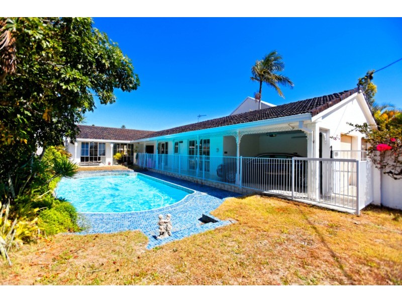 32 Southern Cross Drive, Surfers Paradise QLD 4217