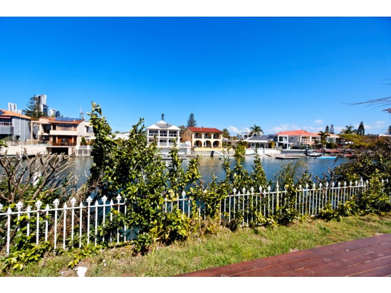 32 Southern Cross Drive, Surfers Paradise QLD 4217