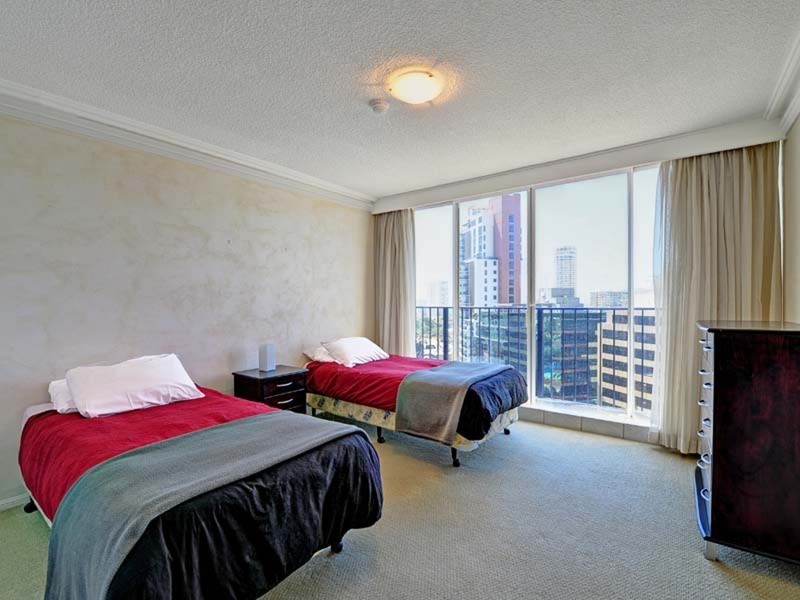 2 Riverview Parade, Surfers Paradise QLD 4217