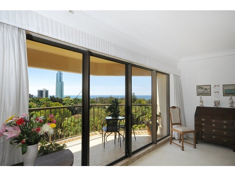 36/’Atlantis West’ 2 Admiralty Drive, Paradise Waters QLD 4217