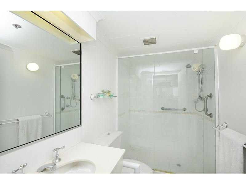 36/’Atlantis West’ 2 Admiralty Drive, Paradise Waters QLD 4217