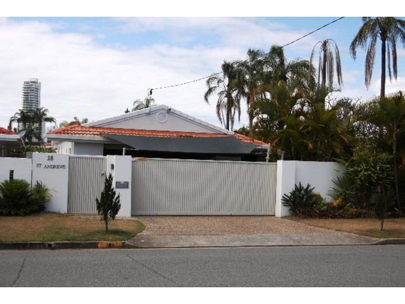 16 St Andrews Avenue, Isle Of Capri QLD 4217