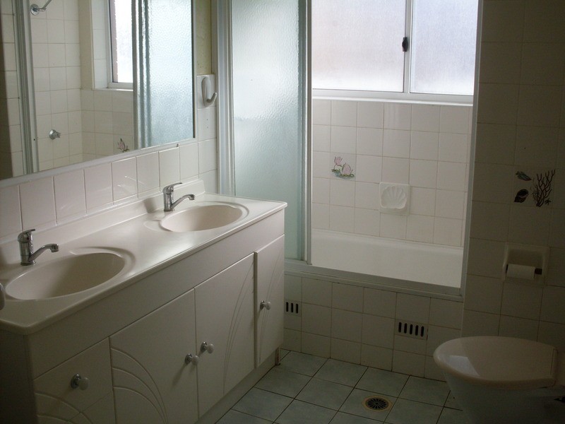 42 Old Burleigh Road, Surfers Paradise QLD 4217