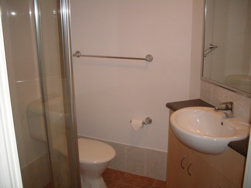 6/25 Chester  Terrace, Southport QLD 4215