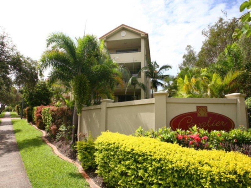 6/25 Chester  Terrace, Southport QLD 4215