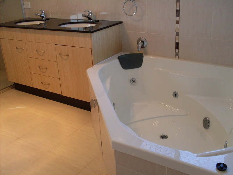 76 Boomerang  Crescent, Sorrento QLD 4217