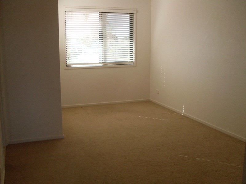 76 Boomerang  Crescent, Sorrento QLD 4217