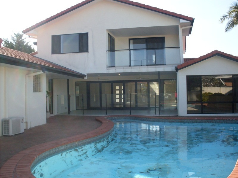 76 Boomerang  Crescent, Sorrento QLD 4217