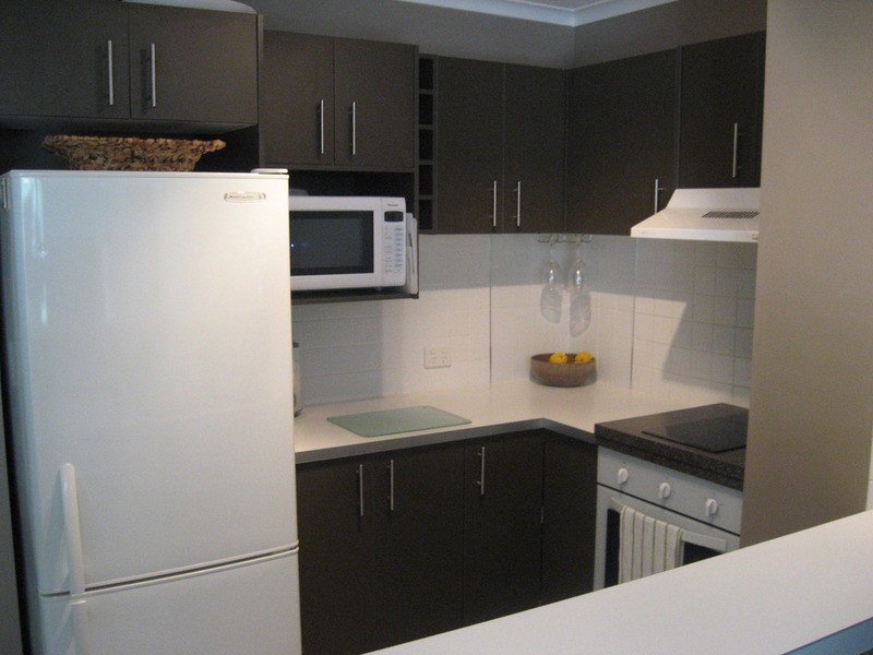 10 Vista  Street, Surfers Paradise QLD 4217