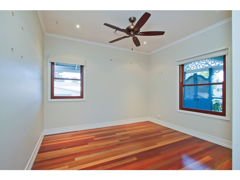 21 Mole Avenue, Southport QLD 4215