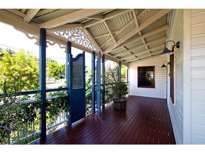 21 Mole Avenue, Southport QLD 4215