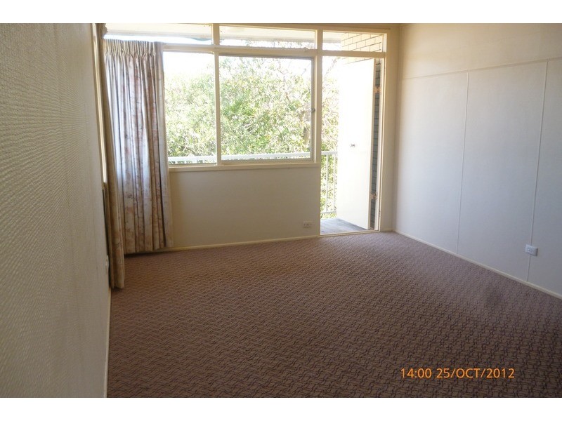 3/250 Stanhill  Drive, Chevron Island QLD 4217