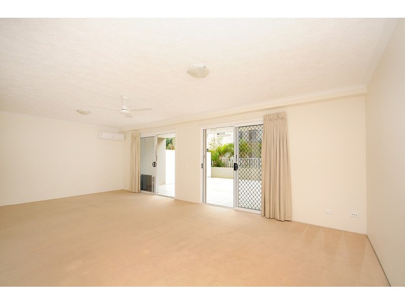 “Belle Largo”/27 Walton Street, Southport QLD 4215