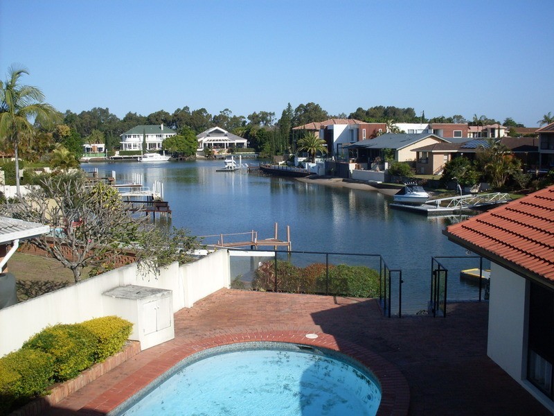 76 Boomerang  Crescent, Sorrento QLD 4217