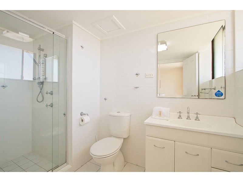 25E/80 The  Esplanade, Surfers Paradise QLD 4217