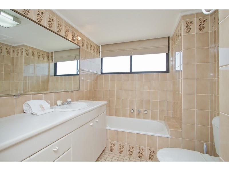 25E/80 The  Esplanade, Surfers Paradise QLD 4217