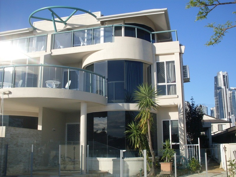 32 Sunset  Boulevard, Surfers Paradise QLD 4217