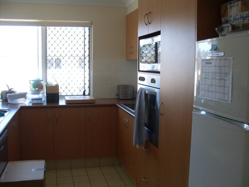 27  Walton  Street, Southport QLD 4215